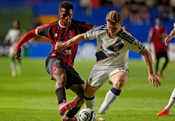 sporting chica 09.jpg